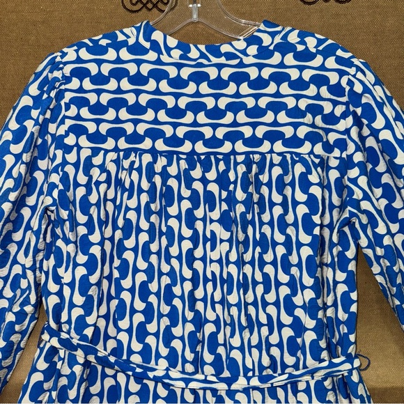 Zara Blue/White Geometric Belted Mini Dress Size XS
Excellent Condition - Picture 14 of 16